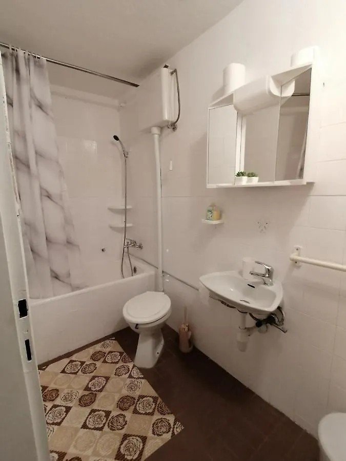 Apartments And Rooms Sanja 시비느 크름포트스키 크로아티아