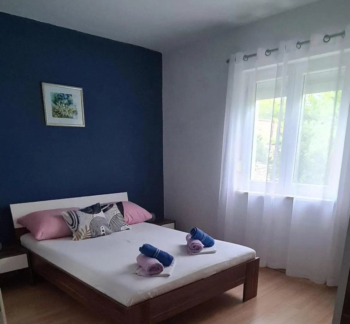 *** 게스트하우스 Apartments And Rooms Sanja 시비느 크름포트스키 크로아티아
